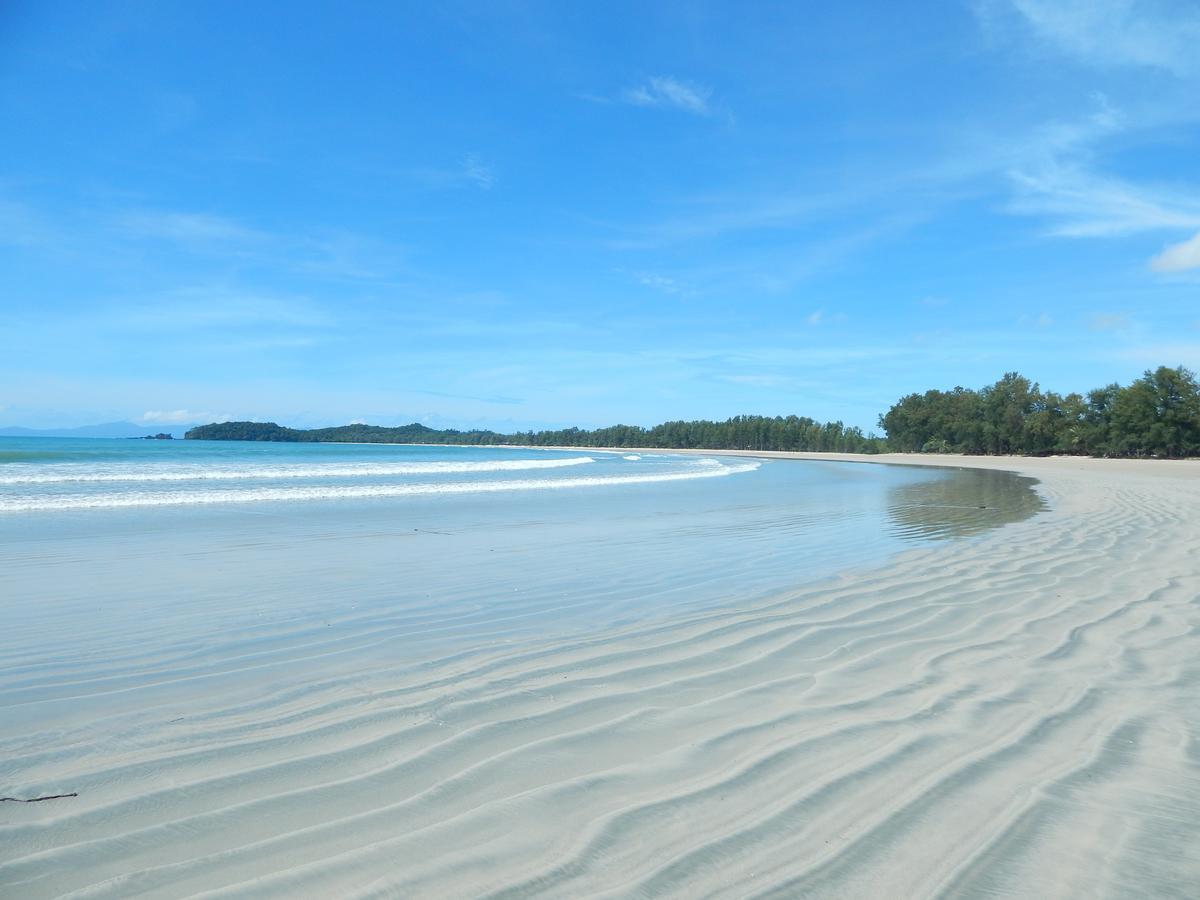 Jj Beach Resort & Jj Seafood Koh Phayam Buitenkant foto
