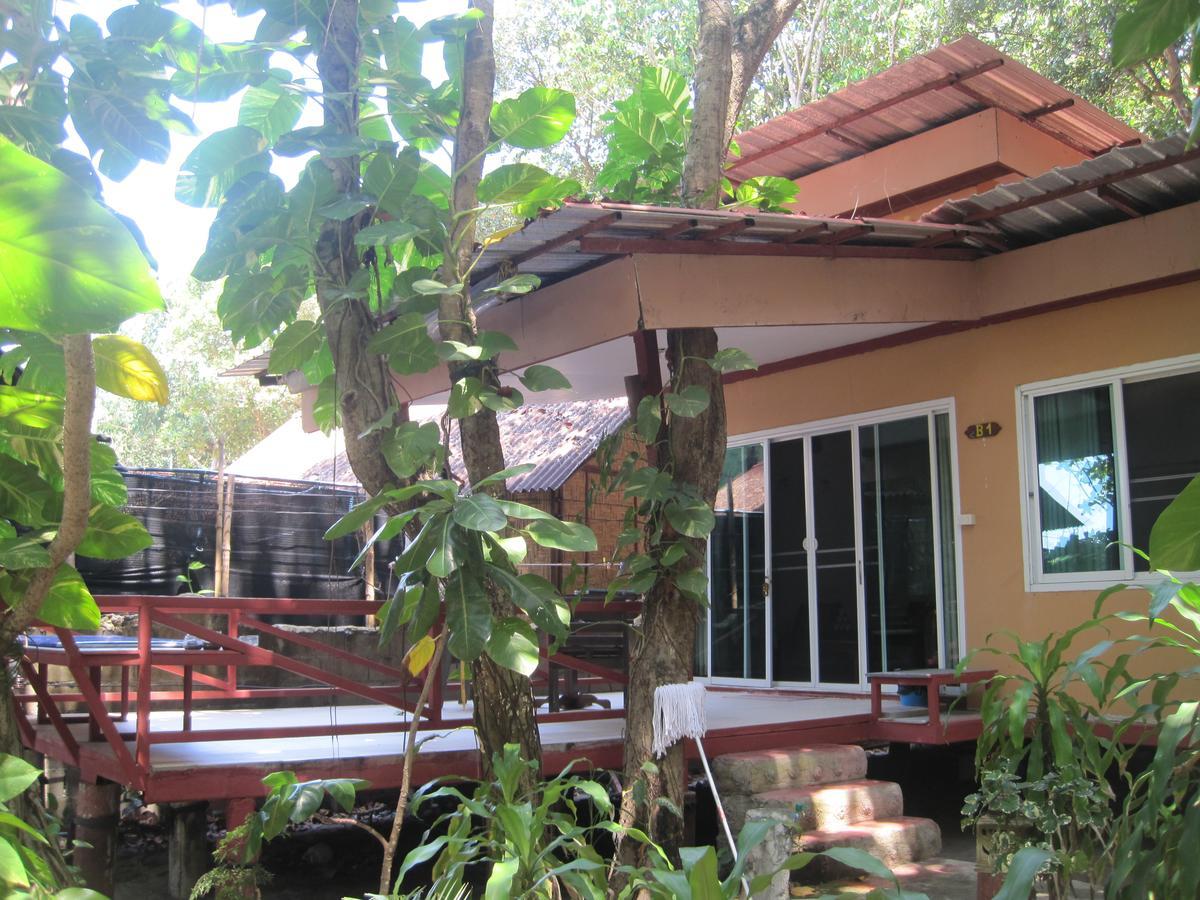 Jj Beach Resort & Jj Seafood Koh Phayam Buitenkant foto