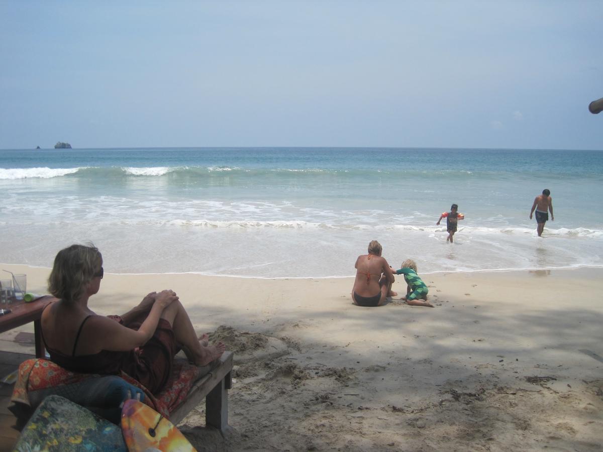 Jj Beach Resort & Jj Seafood Koh Phayam Buitenkant foto
