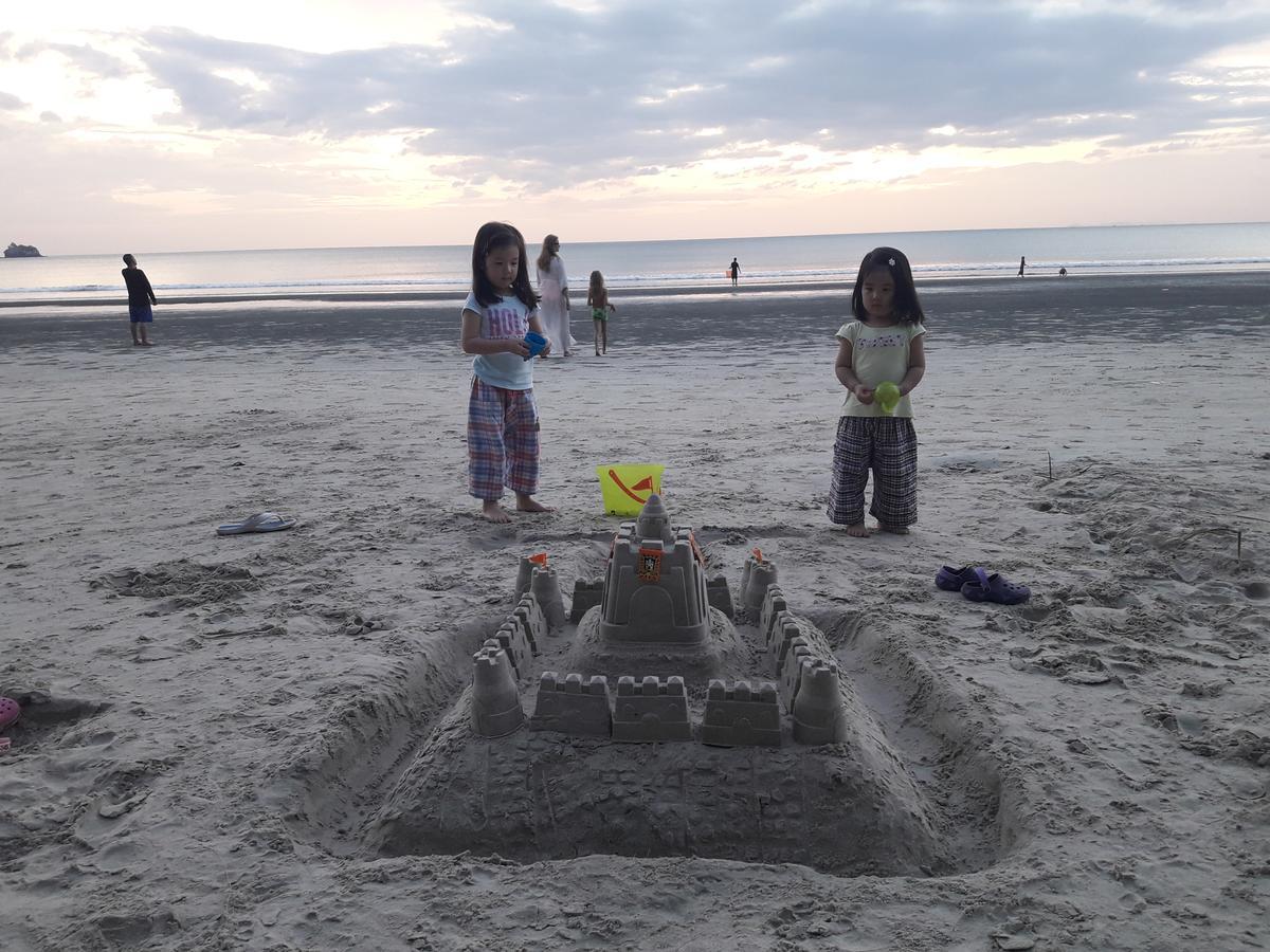 Jj Beach Resort & Jj Seafood Koh Phayam Buitenkant foto