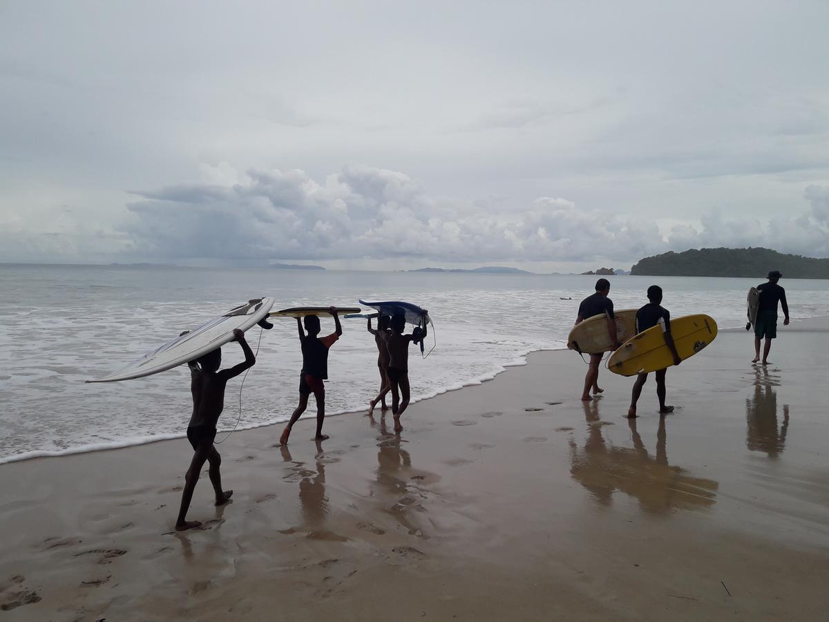 Jj Beach Resort & Jj Seafood Koh Phayam Buitenkant foto