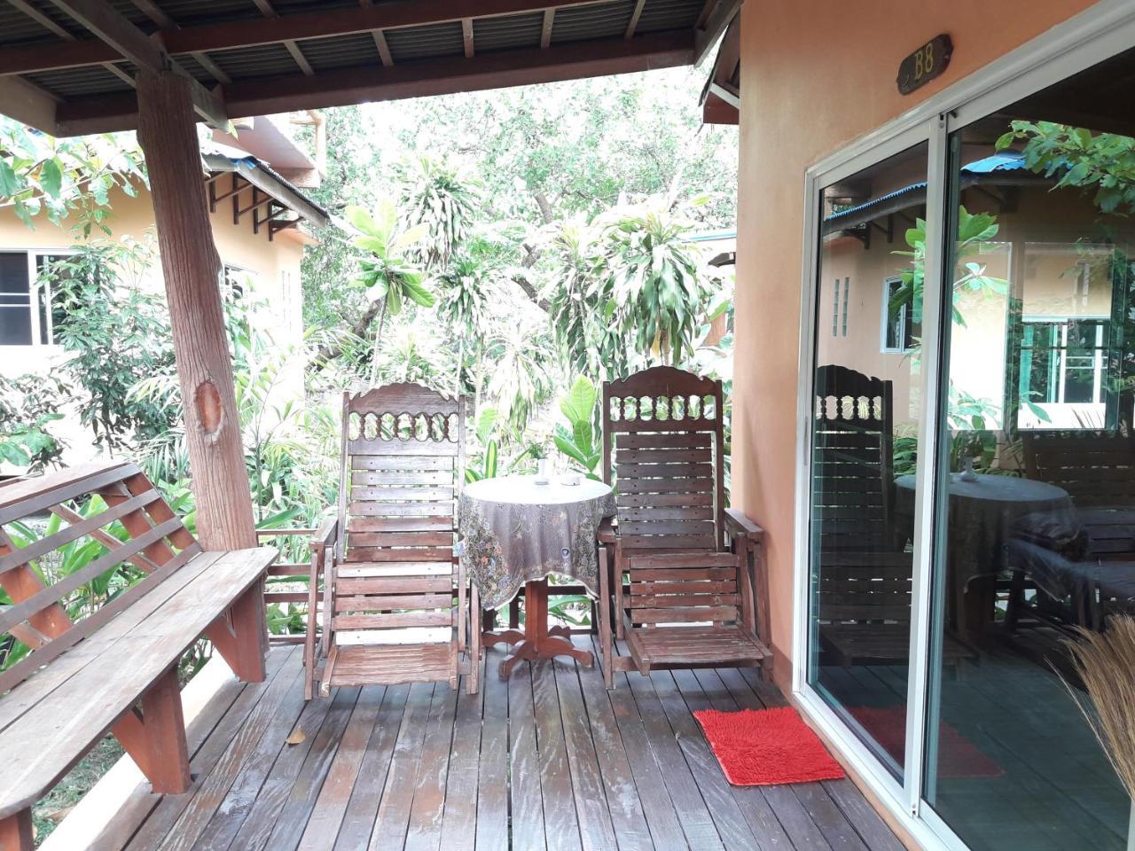 Jj Beach Resort & Jj Seafood Koh Phayam Buitenkant foto